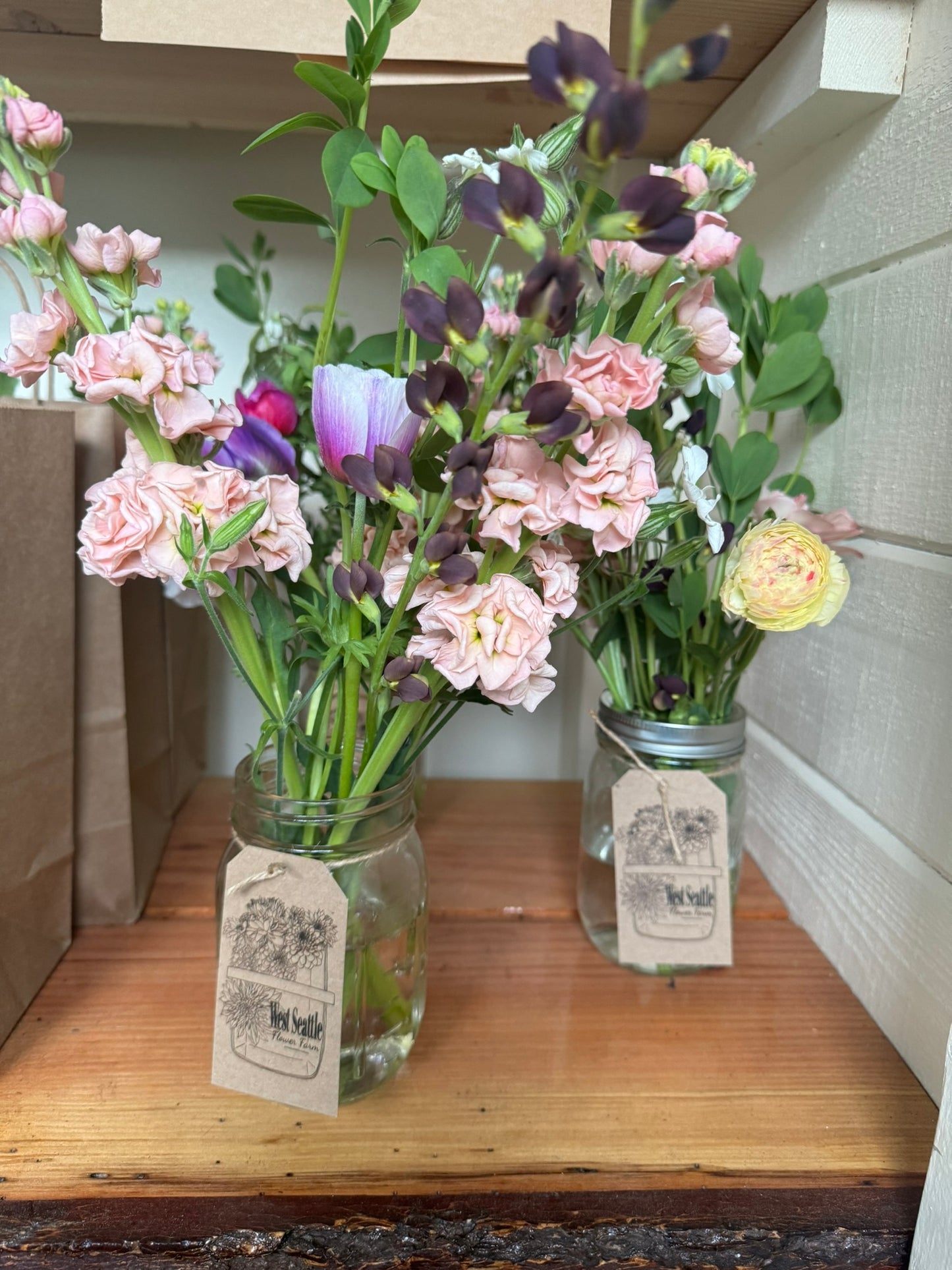 Mason jar bouquet of Spring flowers