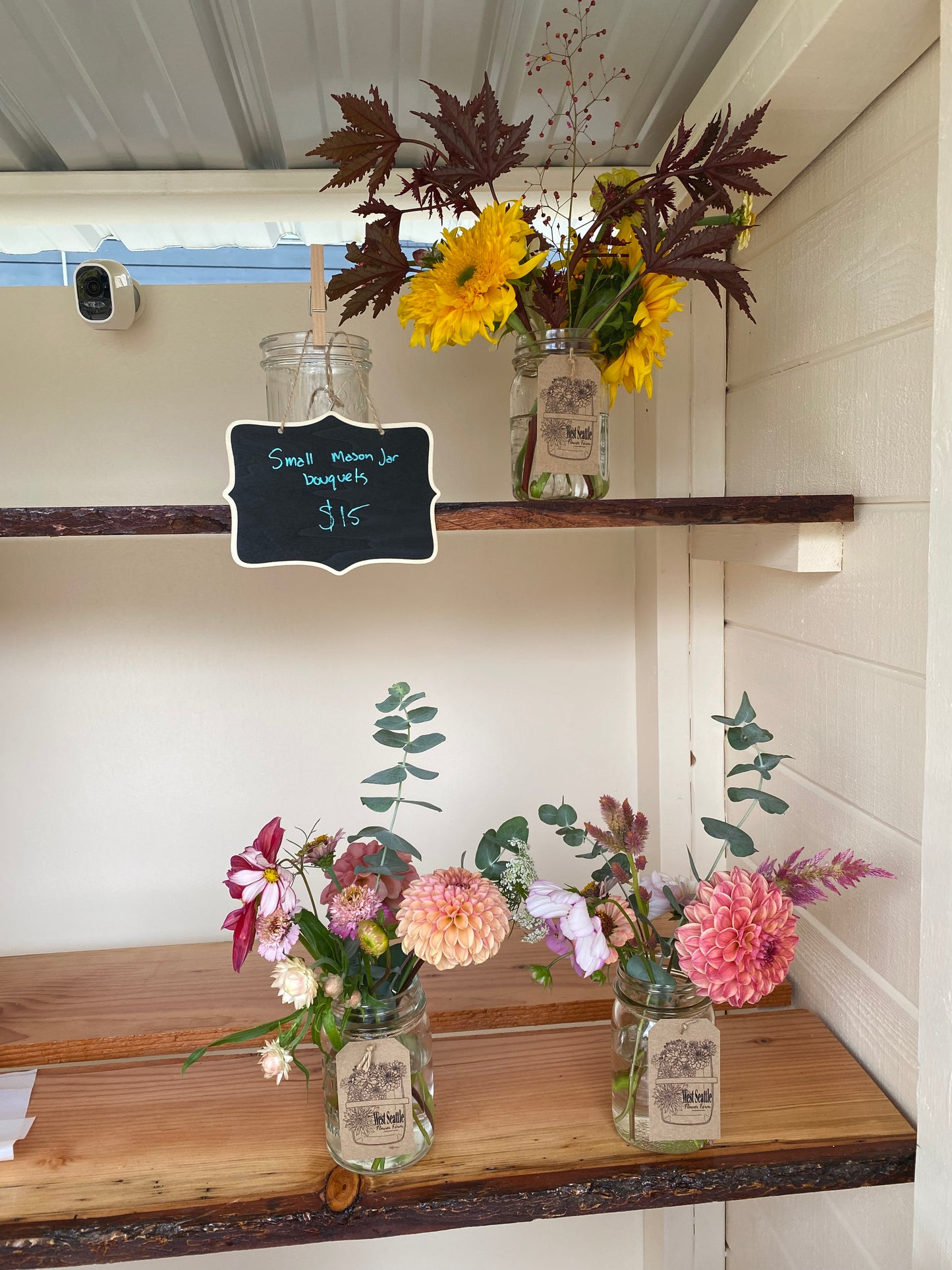 Small mason jar mixed bouquet