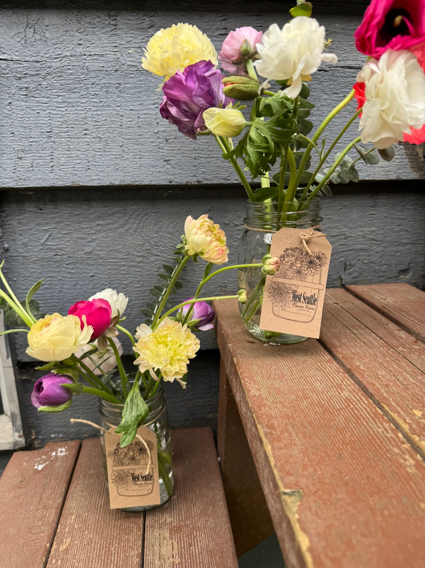 Mason jar bouquet of Spring flowers